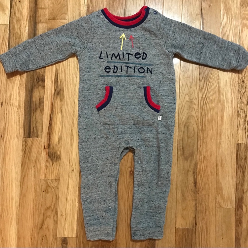 🔷 3 for $15 - Ellen Degeneres 18 mo unisex onesie
